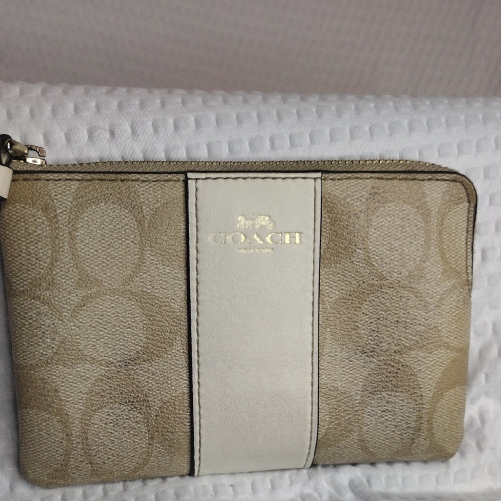 Coach Corner Zip Wristlet In Signature Canvas with Central Stripe - Picture 3 of 8